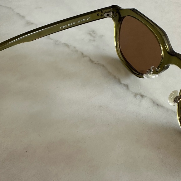 Olive Green Sunglasses Unisex - Picture 4 of 4